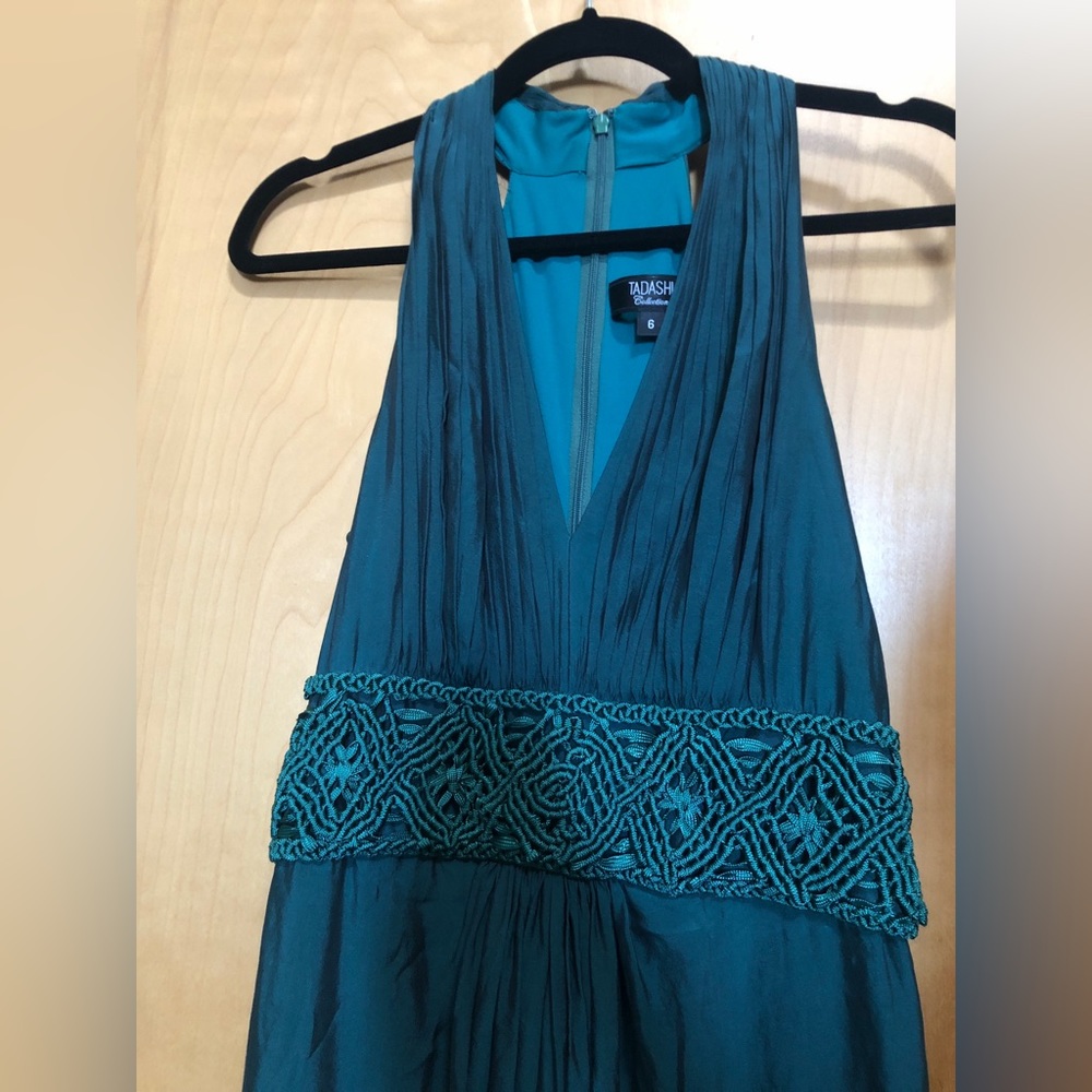 Tadashi Collection dress, size 6, 100% Silk Lining - Picture 3 of 10